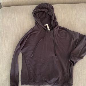 Lululemon cropped Hoodie with crisscrossed open back